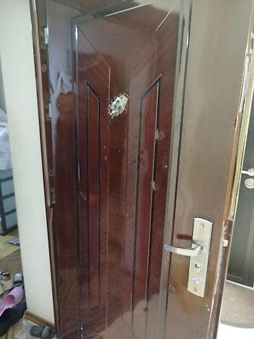 demir qapi rengleri: Metall giriş qapısı - Material: qalın metal gövdə, taxta teksturalı — 1