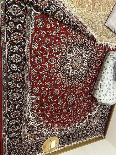 xalca uzlukləri: Xalça – klassik Şərq naxışlı Temiz tebriz xalcasidi. Yun xalcadi. Olcu — 3