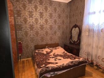 ad gunu banket zallari: Telebe qizlara verilir 2ci mertebede Ev Sahibi qalir Ana ogul zabor — 2