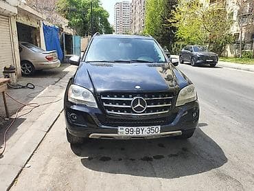 Mercedes-Benz ML-Class (W164) SUV - Kuzov: Qara rəng, 5 qapı, relsli