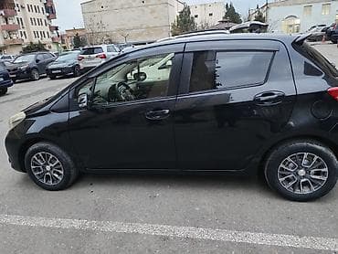 mini cooper 2019 qiymeti: Toyota Yaris: 1.3 l | 2012 il Hetçbek — 7