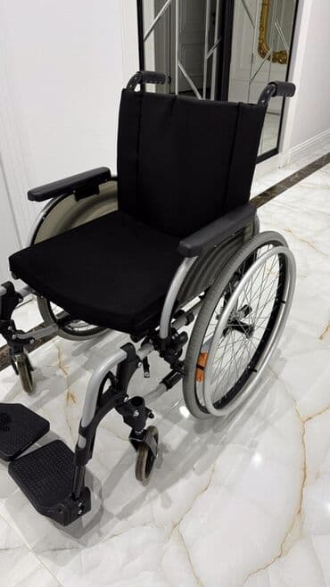 Ottobock əlil arabası yaxşi veziyyetde qatlanir yiğilir. yüngül və