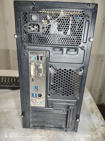 Masaüstü PC komplekti (sistem bloku + monitor + klaviatura + siçan)