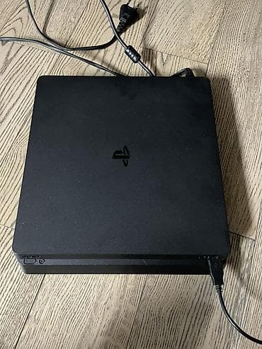 stranger things mike: PlayStation 4 fat oyun konsolu komplekti Xüsusiyyətlər: - Model: Sony — 1