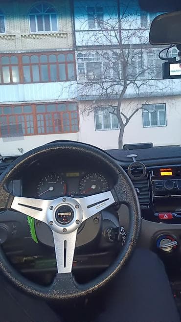 Kia rio pastafkası ilə birlikdə MOMO İtaliya sükan – idman üslubunda