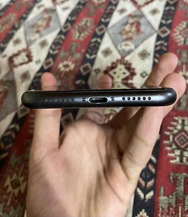 ayfon saat seria 9: IPhone 11, 128 GB, Qara, Face ID — 7