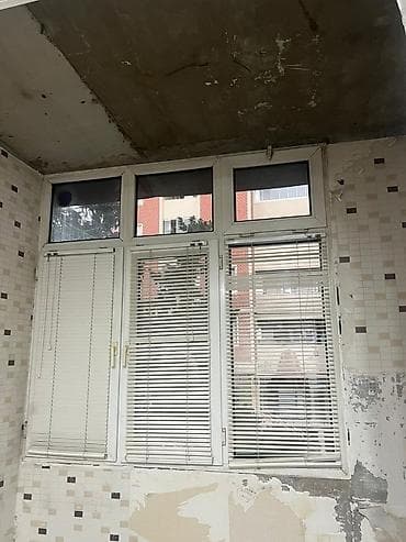 Tecili Plastik pəncərə və üstündə jalyuz ilə birlikde .Qiymet 60 azn