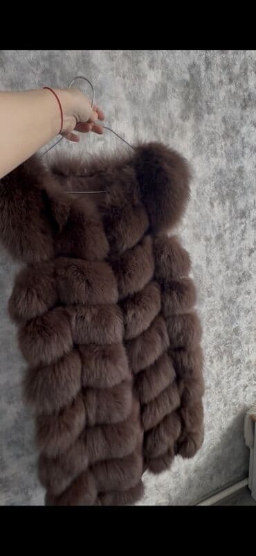 yun jaket modelleri: Qadın kürkü – tünd qəhvəyi rəng - Model: həcimli, üfüqi panellərlə — 1