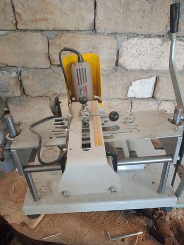 Çarpaz frezləmə və yiv açma üçün stolüstü dəqiqə aparat - Taxta