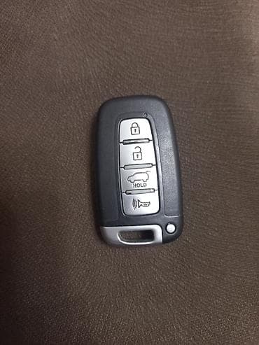 smart key: Hyundai üçün smart açar (pult) Xüsusiyyətlər: - 4 düymə: qapıların — 1