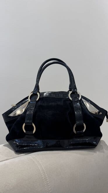 силиконовый бюстгальтер пуш ап: Fabrizio Poker firması olan qara rəngli qadın əl çantası. Çanta həm — 2