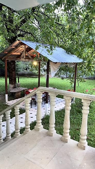serifzadede satilan evler: Qəbələ bölgəsində geniş həyətli, meyvə ağacları olan həyət evi kirayə — 7