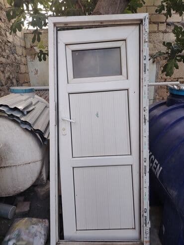 işlenmiş plastik qapi: Plastik qapı 80x190 sm satilir — 1