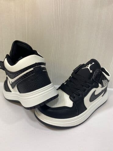 toxunma uşaq kedləri: Uşaq idman ayaqqabısı – aşağı kəsimli dizayn - Rənglər: qara-ağ və — 6