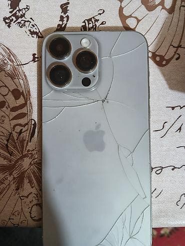 iphone 12 mini 256: IPhone 15 Pro, Gümüşü, Qırıq — 2