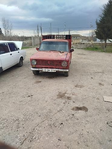 hyundai avtobuslar satisi: Yükdaşıma üçün yığma kiçik pikap sənətsiz satılır 2101mator karofka 4 — 1