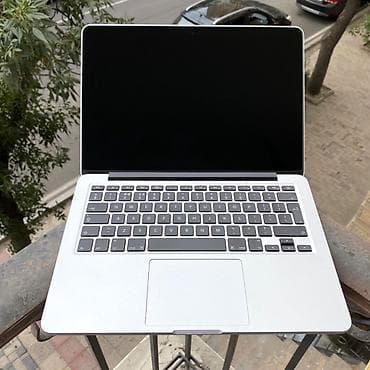 Apple MacBook Pro Apple şirkətinin axırıncı ən dözümlü və keyfiyətli