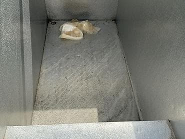Sürgülü şüşə qapılı ticarət tipli dondurucu vitrini Qeyd bir terefi — 2