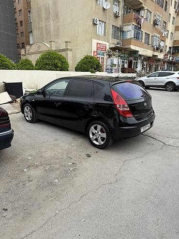 hunday i 30: Hyundai i30 hatchback

Təcili satilir — 10