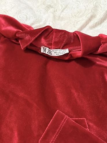 Digər qadın geyimləri: Qırmızı məxməri bluz – M2R collection (Made in Turkey) - Parça — 2