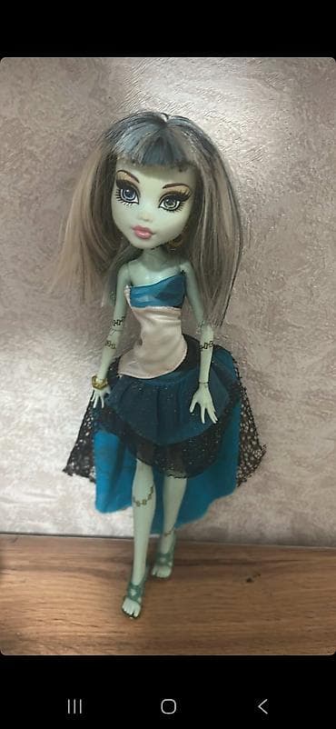 paltarla: Fiqur, Plastik, rəng - Yaşıl — 1