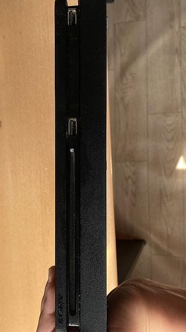 blu ray disk: PS4 Slim 500 GB satılır. ✅ 500 GB daxili yaddaş ✅ 4 ədəd joystick — 6