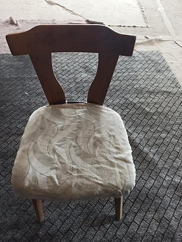 oturacaq stolları: Palıd ağacınan oturacaqları satılır. Rumıniya istehsalıdır. Biri 50 — 2