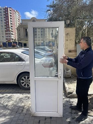 panel setka: PVC şüşəli qapı - Material: Ağ rəngli PVC profil, üst hissəsi şəffaf — 4