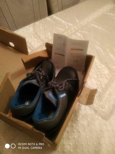 is elanlari tikinti: Türkiyədən alınıb, təmiz dəridi,brentdi, ölçüsü 41, Təzədi. Firma - — 5