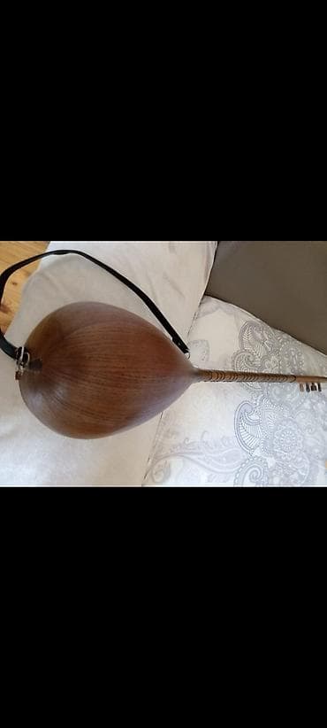 ucuz saz: Elektrik saz Göründüyü kimi saz çox gözəl və antikvardır. Aşıq Dudunun — 6