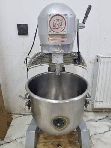 mağaza üçün avadanlıqlarla təchiz olunmuş obyekt: Razin qəsəbəsi, Nazim İsmayılov küçəsində yerləşən çoxmərtəbəli — 11