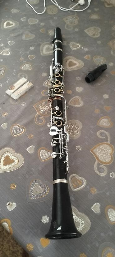 инструмент: Klarinet – B klarnet komplekti - 2 hissəli gövdə, zəngi (bell) və — 2