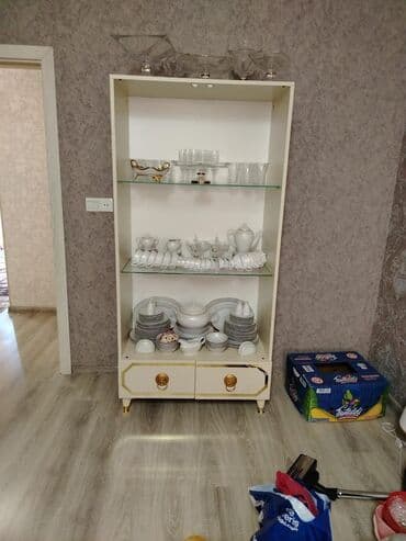 корпусная мебель в рассрочку: 9 ayin mebelidi Ela vəziyyətdədir. Stol stul da var komplekde — 3