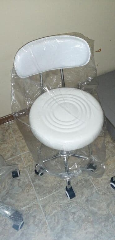 Oturacaqlar kreslolar pufiklər