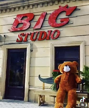 Reklam lövhələri: BIĞ STUDİO reklamı satılır,750-1000 manat arası başa gəlmişdi, BIĞ — 3