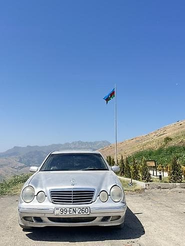 xrom disk: Mercedes-Benz E 320: 3.2 l | 2000 il Sedan — 2