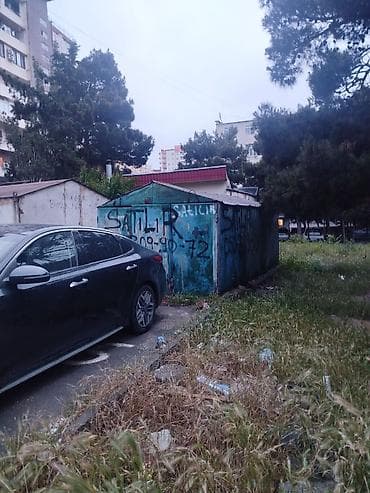 Qaraj satılır: 18.5 kvadrat qarajtipli obyekt. Qeyri yaşayış sahəsi.Rəsmi yaması var — 2