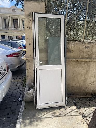 panel setka: PVC şüşəli qapı - Material: Ağ rəngli PVC profil, üst hissəsi şəffaf — 3