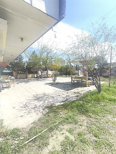 qazaxda 2 otaqli menziller: 3 otaqlı, 10 kv. m, Orta təmir — 5