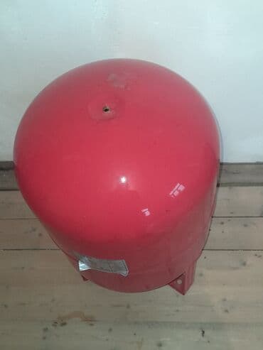 Swates markalı membranlı genişləmə çəni Həmc: 50l İşlətmə basıncı: 10