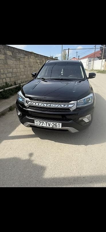 canqan avto: Changan CS75, qara rəng, şəhər və ailə istifadəsi üçün rahat — 1