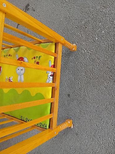 divan kohnə: Taxta uşaq beşiyi Qeyd: Beşik 13 illikdir - Material: möhkəm ağac — 3