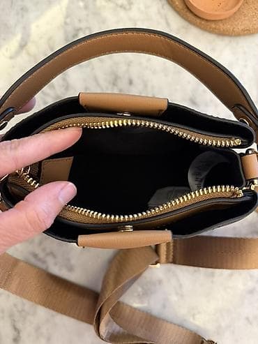 bts çantası: ALDO çanta - Rəng: qara gövdə, karamel/taba detallı - Material — 3