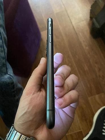 philips xenium 9@9h: IPhone 11, Qara — 4
