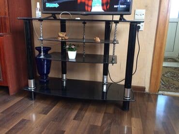 İşlənmiş, Düz TV altlığı, Polkalı, Şüşəli — 1