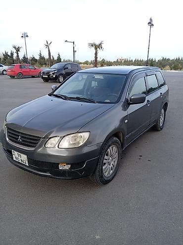 s class yan guzguleri: Mitsubishi Airtek: 0.2 l | 2001 il 2000 km Krossover — 2