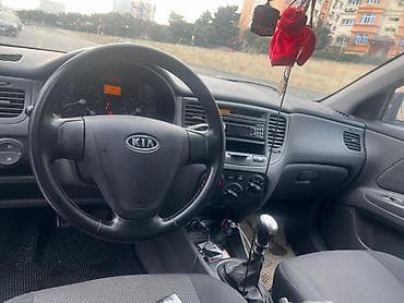 Kia Rio: 1.4 l | 2006 il Hetçbek — 3