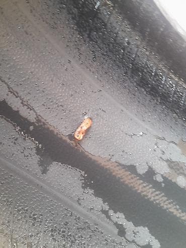 Yağlar və avtokimyəvi maddələr: İşlənmiş Şin Pirelli 275 / 35 / R 20 — 5