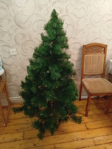 Hədiyyə bağlamaları: Yolka işlənmiş 35 manat — 1