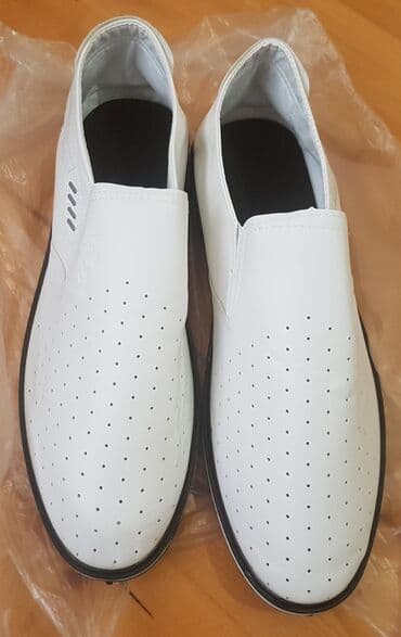 ортопедическая обувь: Продается обувь белого цвета Срочно продается в связи со сбором — 1